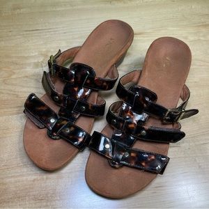 Vionic sandals size 7